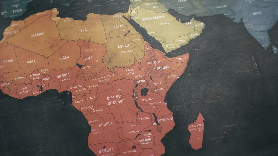 Frame do documentário África